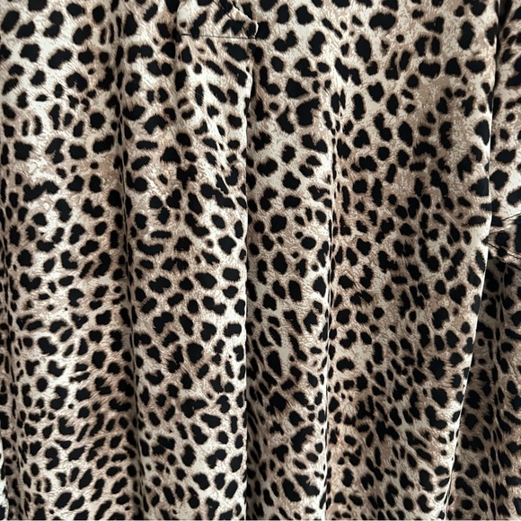 Torrid Leopard Print Blouse - Picture 3 of 6